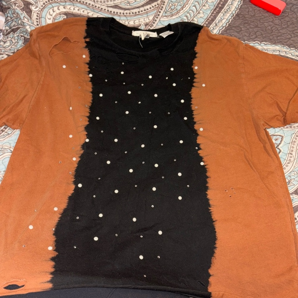 Holey pearl and gems top
